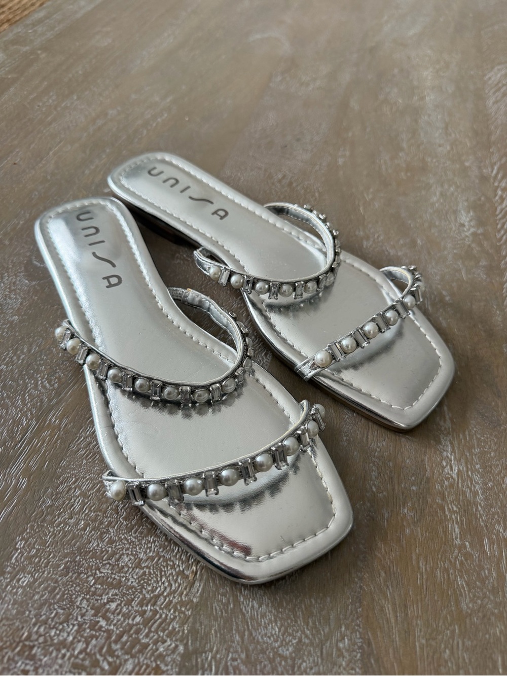 unisa Unsarai Embellished Flat Sandals Silver US 8.5